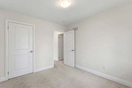 For Lease - 6679 Cropp Street, Niagara Falls, Ontario - Photo 5