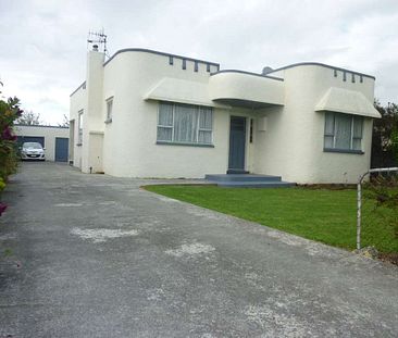 A classic Art Deco with 3 bedrooms close to town - Photo 4