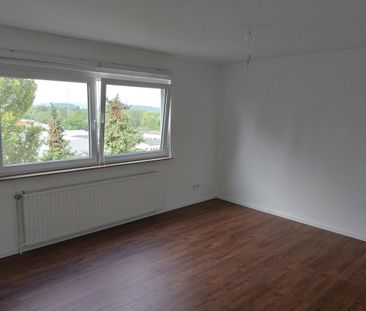 Mit Balkon: Schöne und gut geschnittene 3 Zimmer-Wohnung, Nähe UKGM... - Photo 1