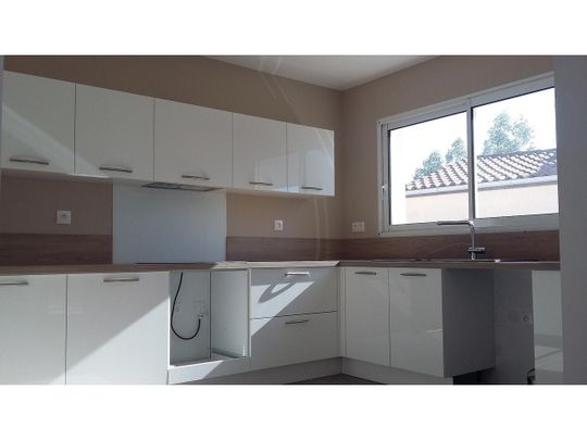 Location Maison 5 pièces 113m² SEYSSES 31600 - Photo 1