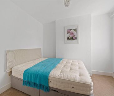 2 bedroom semi-detached house to rent - Photo 4