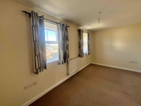 3 bedroom semi-detached house to rent - Photo 3