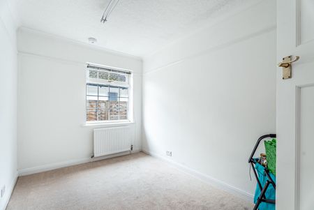 Available unfurnished from 08/12/2025 - Photo 4