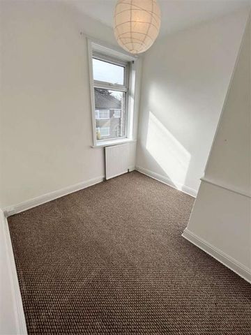 West View Grove, Whitefield, Manchester, M45 - Photo 4