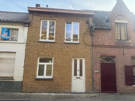 Te huur: volledig vernieuwde, instapklare rijwoning - Photo 4