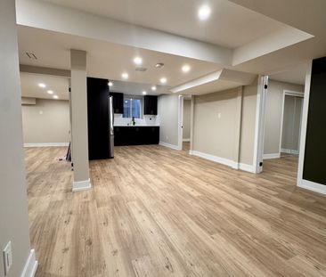 For Lease - 9 Lyndbrook Crescent, Brampton, Ontario - Photo 4