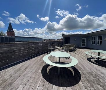 Lys 3 værelses med adgang til fælles tagterrasse – delevenlig - Foto 1