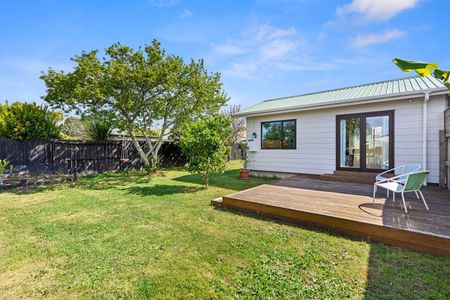 One Bedroom in Papamoa - Papamoa - Photo 5