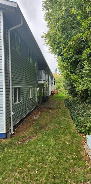 Great location to town and schools (Campbell River) - Photo 1