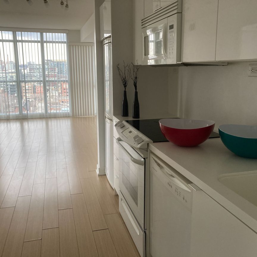 For Lease - 15 Iceboat Terrace Unit# 1612, Toronto, Ontario - Photo 1