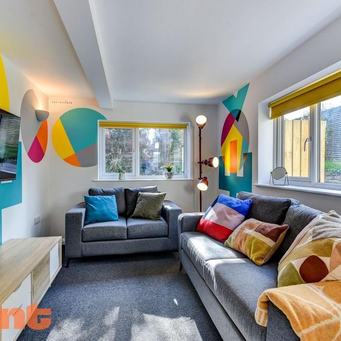 1 bedroom in a house share to rent - Photo 1
