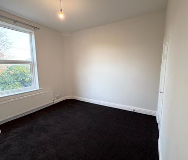 2 Bed Terraced House, Holmfield Avenue, M9 - Photo 2