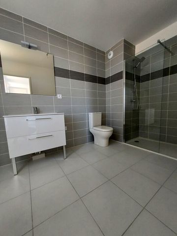 Location Appartement 1 pièce 29m² NIMES 30900 - Photo 5