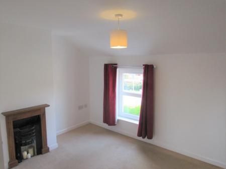 2 bedroom Terraced House To Let - Photo 2