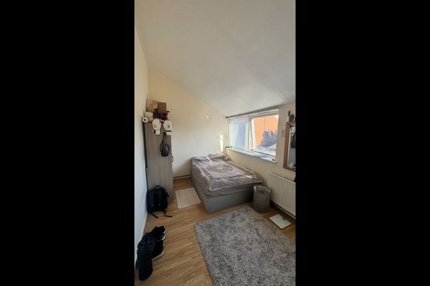 Room in a Shared Flat, Abbots Park, SW2 - Photo 1