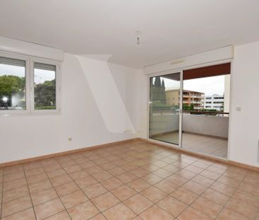 APPARTEMENT T2 AVEC TERRASSE ET PARKING - Photo 3