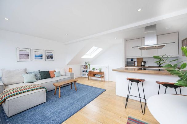 1 bedroom flat to rent - Photo 1