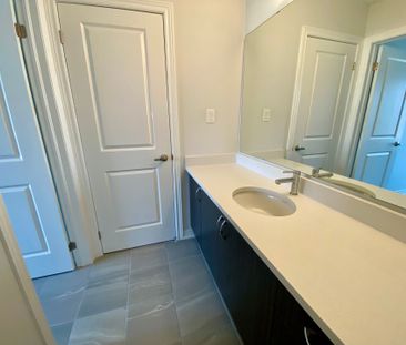 For Lease - 45 Bill Guy Drive Unit# Main, Georgina, Ontario - Photo 3