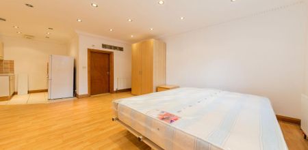 Studio Apartment, 1 bath, 1 reception Apartment - Photo 2