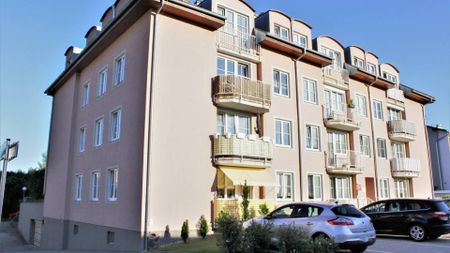 Dachgeschosswohnung mit 2 Zimmern im wunderschönen Gloggnitz - Foto 2