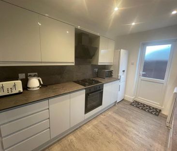 1 bedroom in a house share to rent - Photo 6