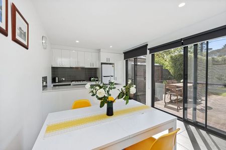 Unit 1/23 Gillies Street South, Alfredton - Photo 3