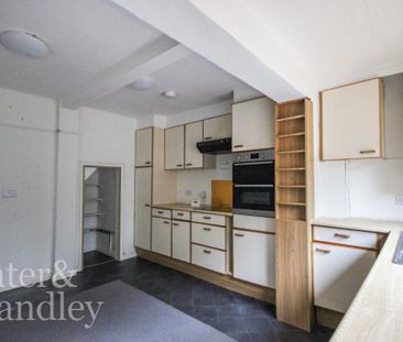 3 bedroom terraced house to rent - Photo 3