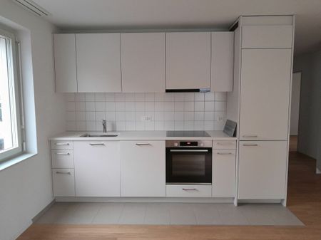 Neubau! helle 3.5-Zimmerwohnung in Kerzers zu vermieten! - Photo 3