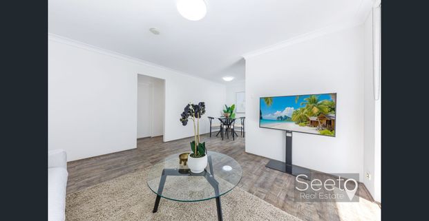 North-Facing | Renovated Apartment and Just 2 Mins to Station - Photo 1