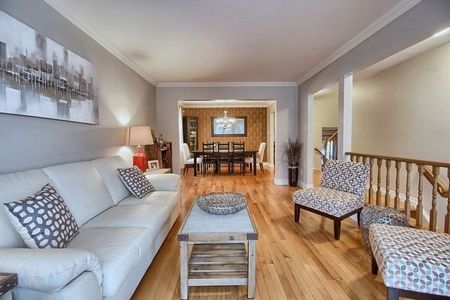 For Lease - 187 John Bowser Crescent, Newmarket, Ontario - Photo 4