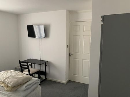 4 bedroom house share to rent - Photo 2