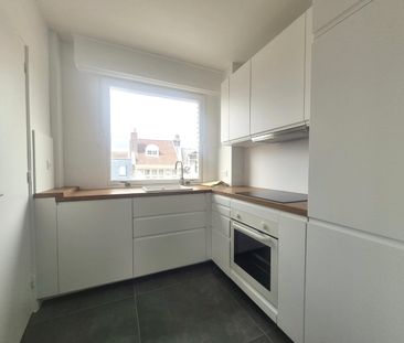 Location Appartement 3 pièces 80m² TOURCOING 59200 - Photo 4