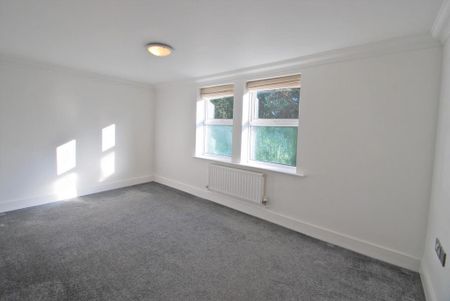 3 bedroom apartment to rent - Photo 3