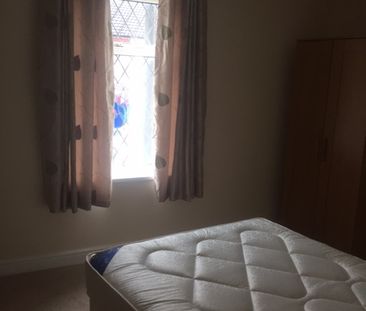 WF10, Castleford - Photo 3