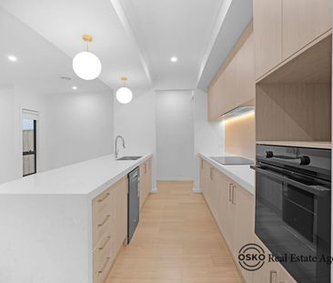 Luxury Family Living in the Heart of Riverwalk Estate - Photo 6