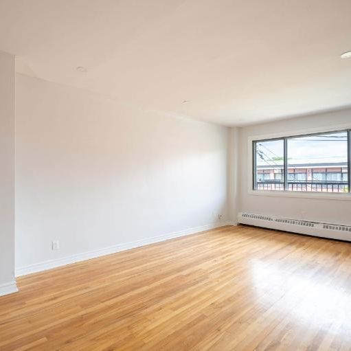 🟢UN MOIS GRATUIT*🟢 🏡 1 chambre lumineuse |1 350 $/mois - Photo 1