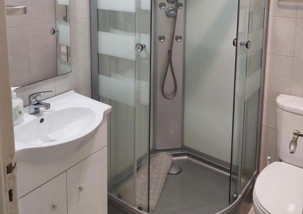 Quarto individual com wc privado em Telheiras