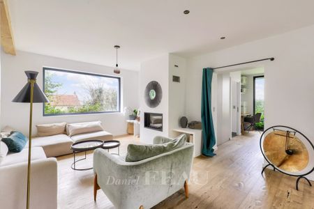 Rueil-Malmaison - Maison familiale avec jardin, beaux volumes. - Photo 5