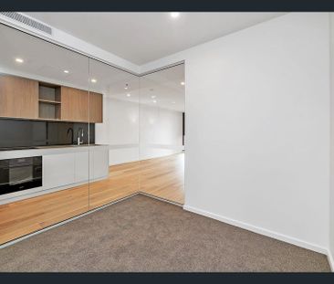 627/61 Cooyong St,Braddon - Photo 3