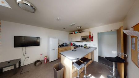 3 bedroom ground floor flat to rent - Photo 4