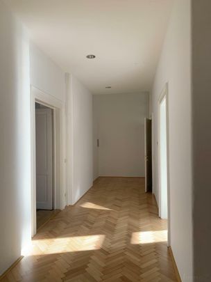 GroßzügigerTop-Altbau nächst Geidorfplatz mit Parkplätzen - Photo 1