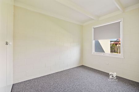 UPDATED & CONVENIENT! - Photo 2