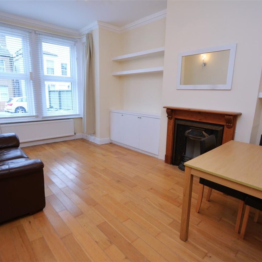Robinson Road, London, SW17 - Photo 1