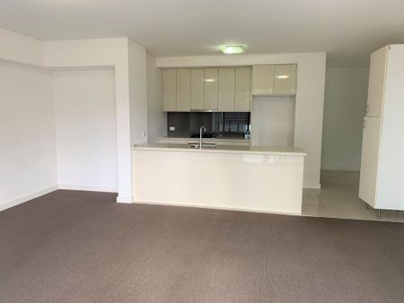 Two Bedroom Apartment in Great Location - Photo 5