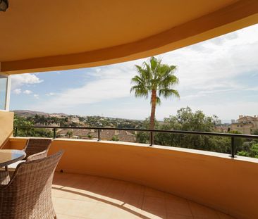 Middle Floor Apartment in Elviria - Photo 5