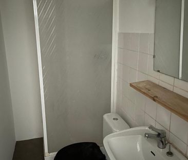 Location Appartement 2 pièces 32m² AUBENAS 07200 - Photo 2