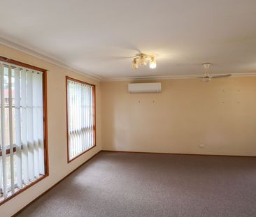 SPACIOUS 3 BEDROOM HOME - Photo 4