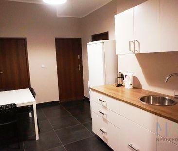 przestronny pokój z własną łazienką i wspólną kuchnią - Photo 1