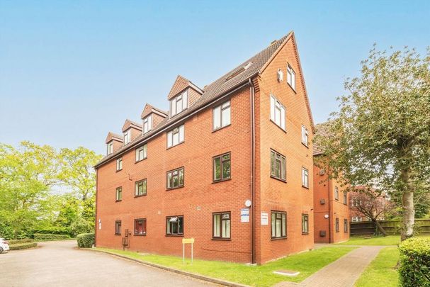 3 bedroom flat to rent - Photo 1