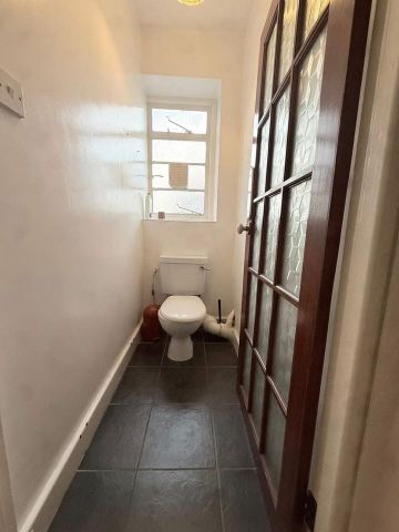 2 Bed Flat, Dorchester Court, SE24 - Photo 3